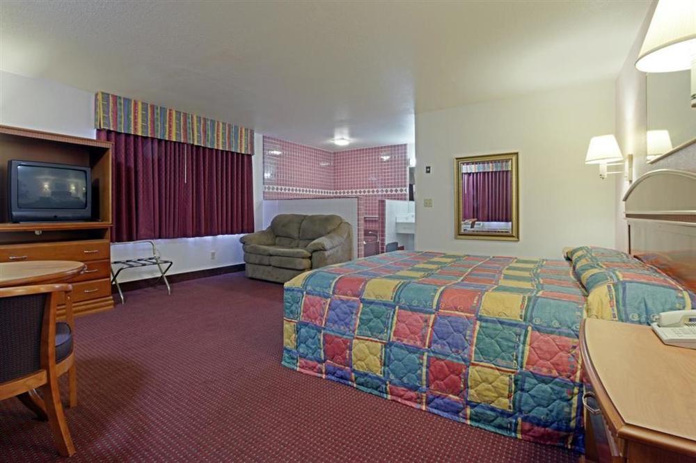 Americas Best Value Inn Pico Rivera East Los Angeles Стая снимка